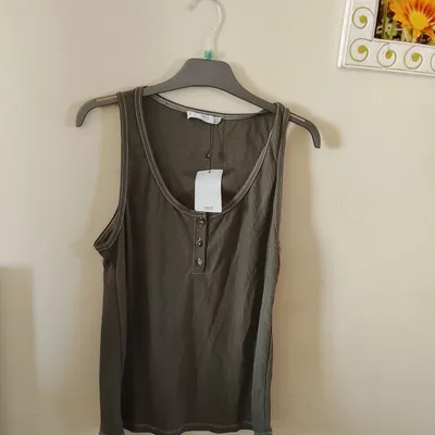 👒🏖️MANGO taille 38 débardeur kaki boutonnée devant finement côtelé neuf 👒